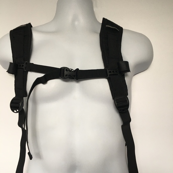 OUTBOUND Hydration Backpack Black w Bladder 1.5 L - Picture 3 of 7